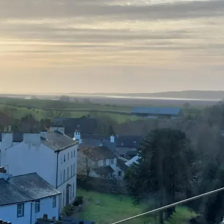 Holiday home Sunny Bank, Cark-in-cartmel *